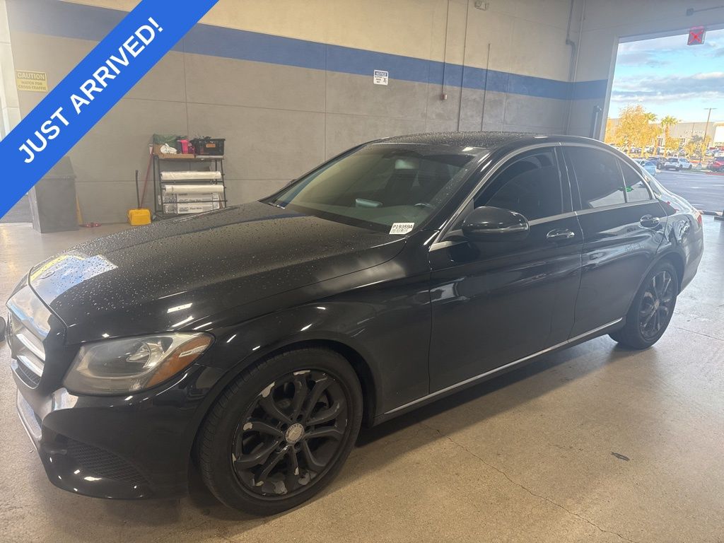 2016 Mercedes-Benz C-Class C300's photo