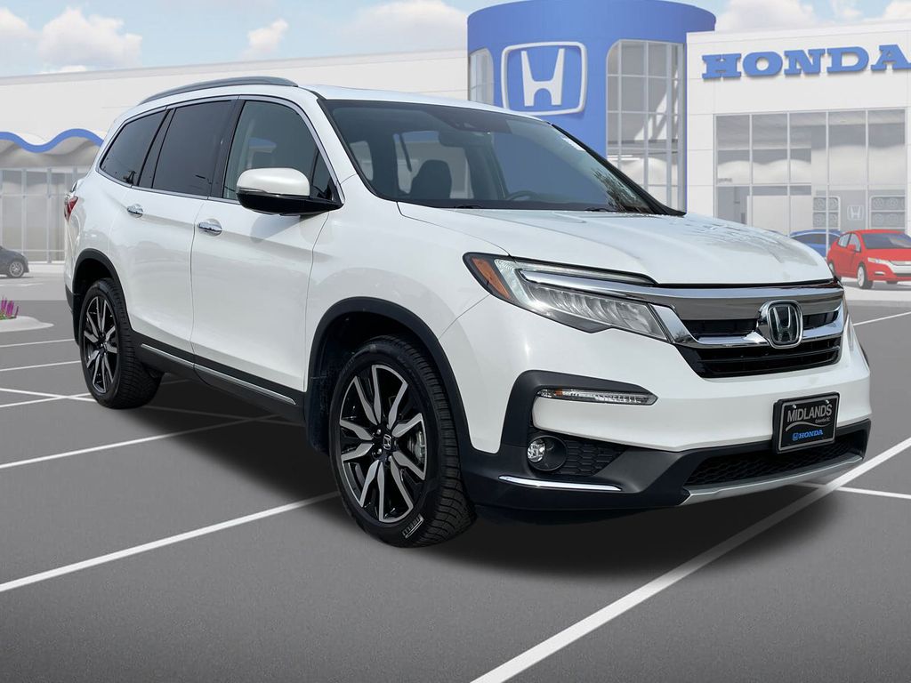 2021 Honda Pilot Elite's photo