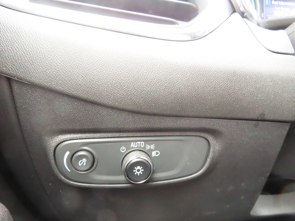 2023 Chevrolet Equinox LT photo 12