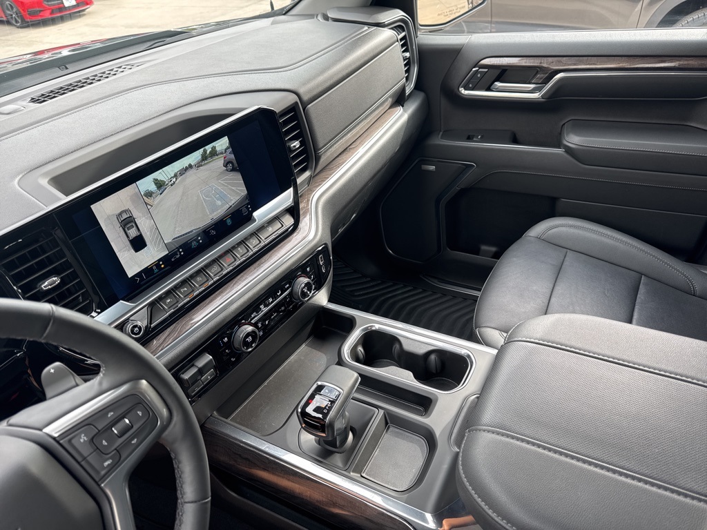 2023 Chevrolet Silverado 1500 LTZ photo 17