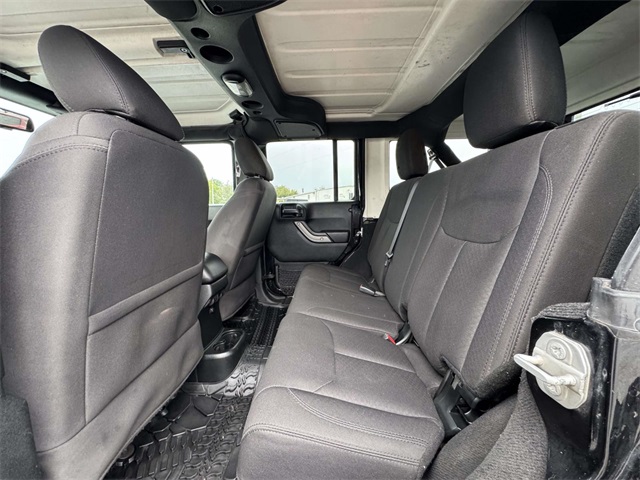 2018 Jeep Wrangler Unlimited Willys Wheeler photo 17