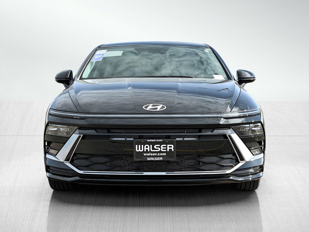 2026 Hyundai Sonata SEL Sport photo 2