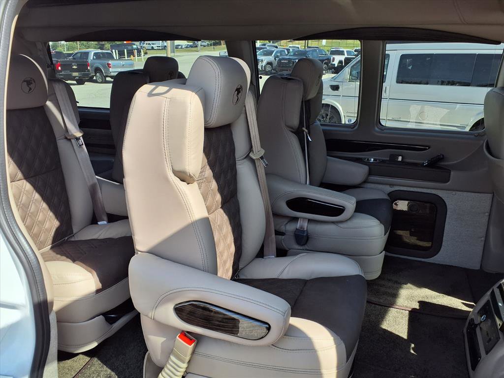 2025 Gmc Savana Cargo 2500 photo 4