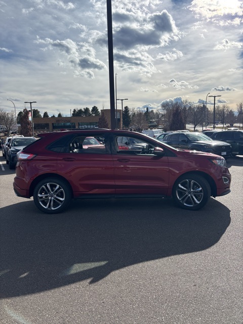 2017 Ford Edge Sport photo 3