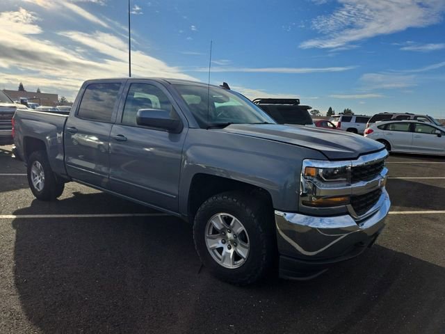2016 Chevrolet Silverado 1500 LT photo 2