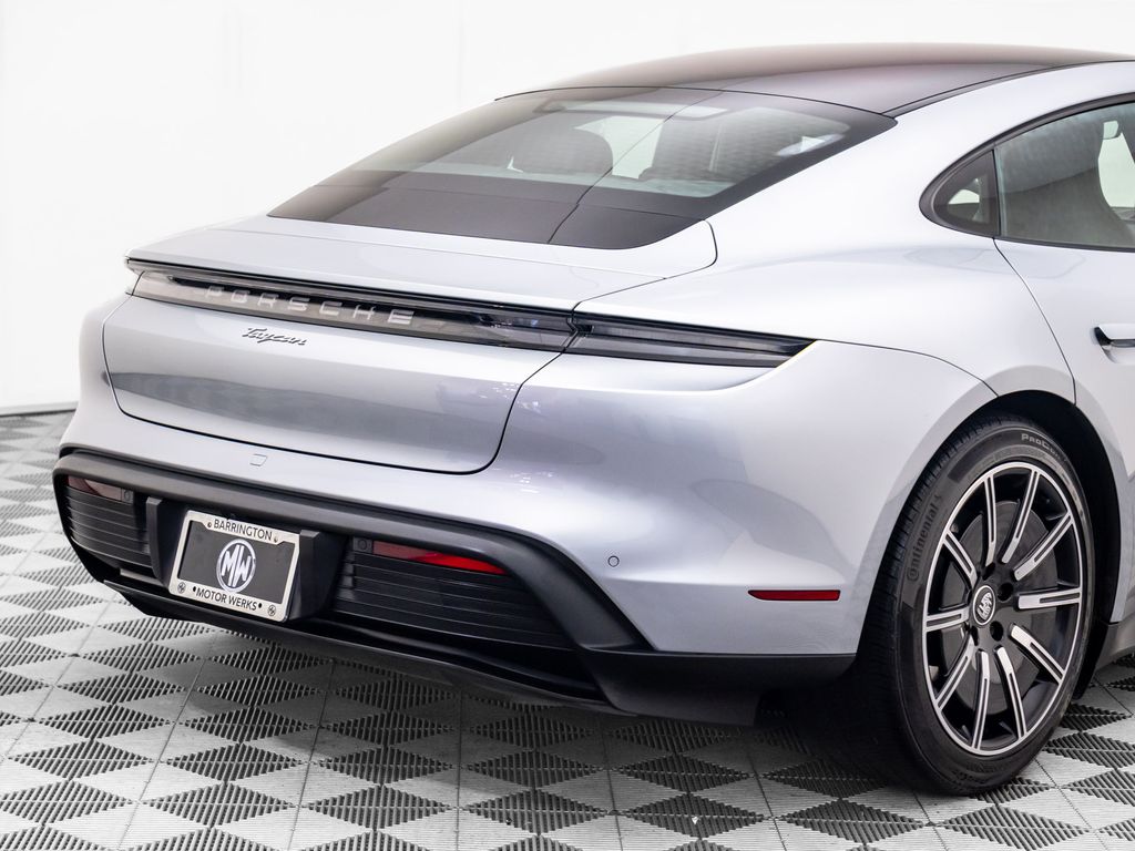 2021 Porsche Taycan Base photo 30