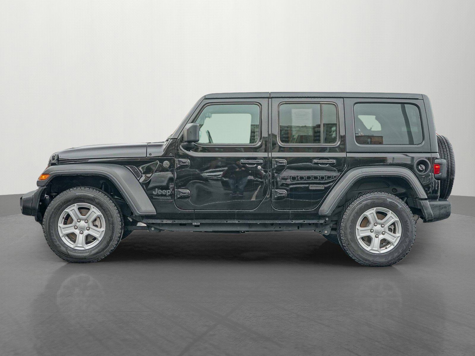 2022 Jeep Wrangler Unlimited Sport S photo 4