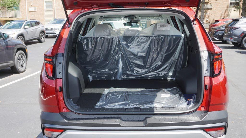 2025 Hyundai Tucson SE photo 2