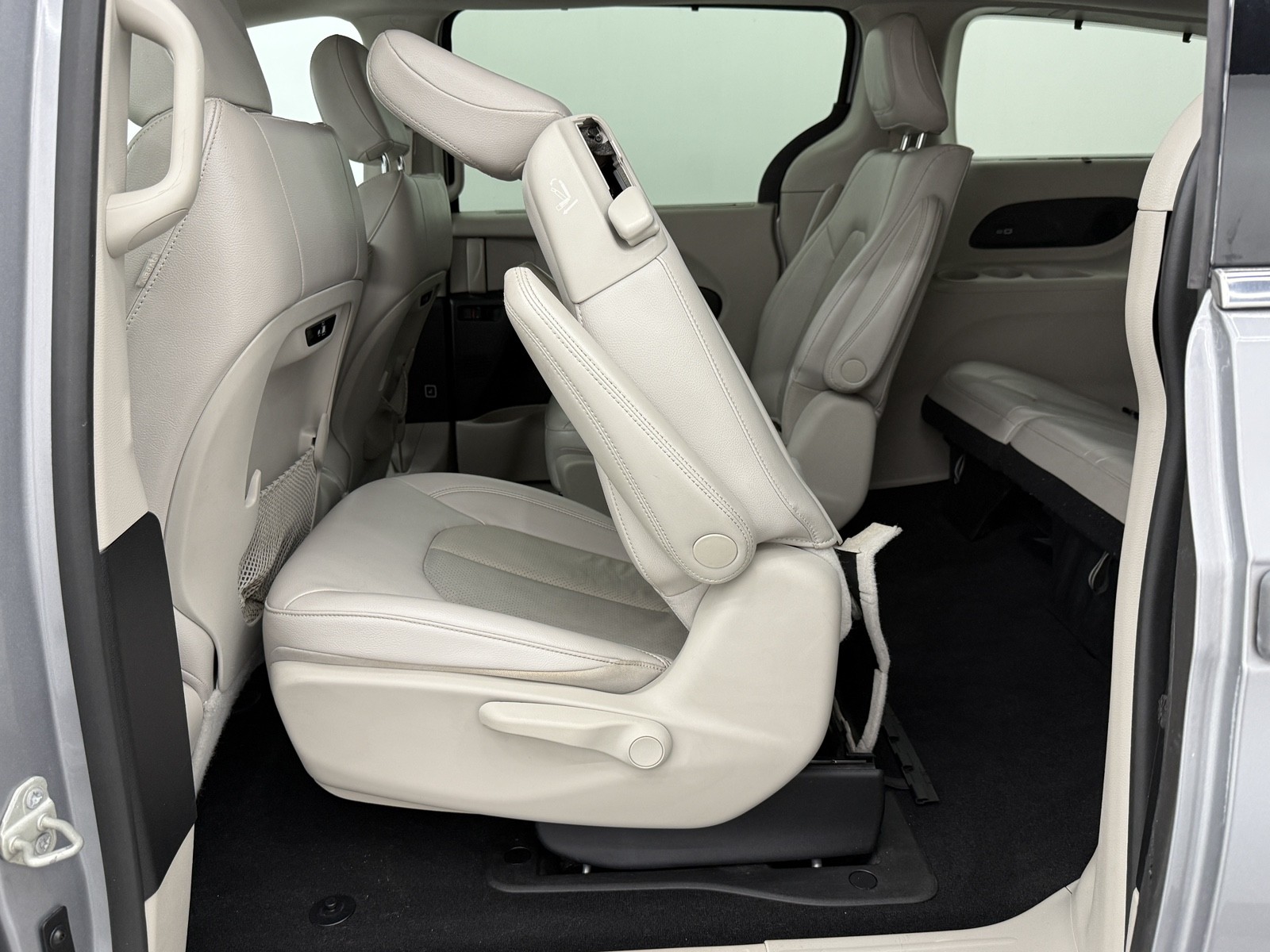 2021 Chrysler Pacifica Hybrid Touring L photo 47