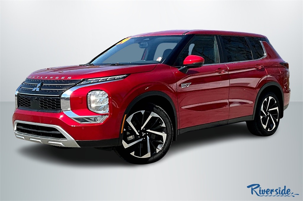 2024 Mitsubishi Outlander SE photo 2