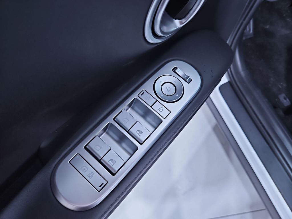 2026 Hyundai Palisade Limited photo 8