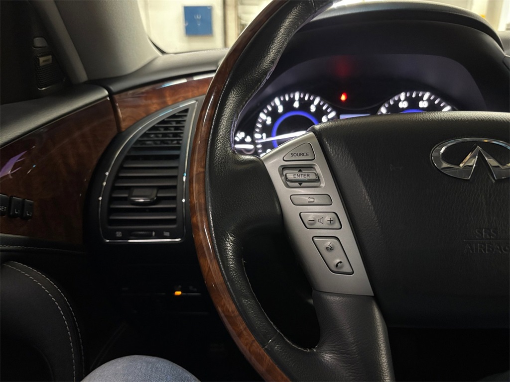 2016 Infiniti QX80 Base photo 22