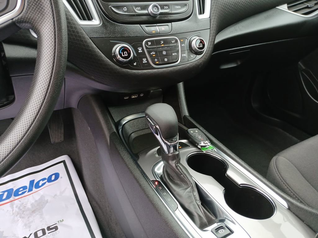 2024 Chevrolet Malibu 1LT photo 16