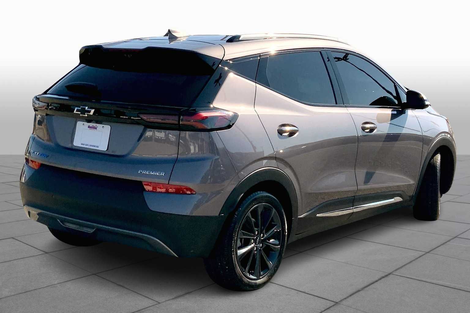 2022 Chevrolet Bolt EUV Premier photo 12