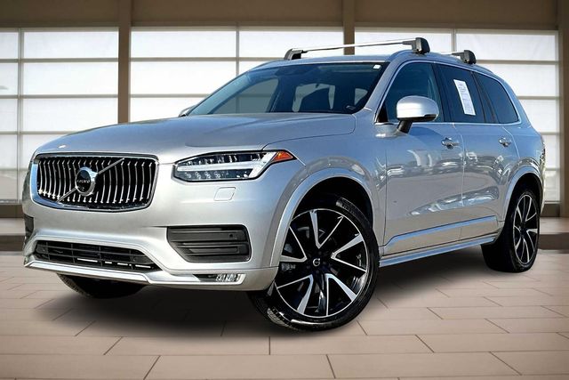 2022 Volvo XC90 Momentum
