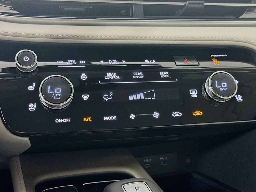 2026 Infiniti QX60 Luxe photo 18