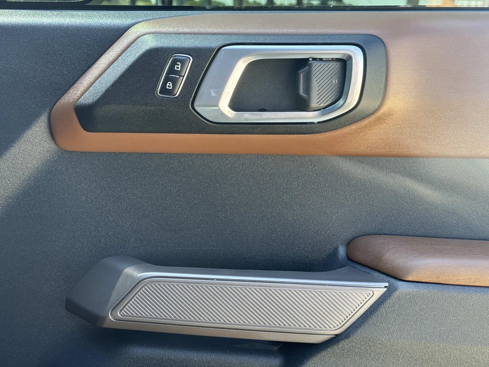 2023 Ford Bronco Base Big Bend Black Diamond Outer Banks photo 12