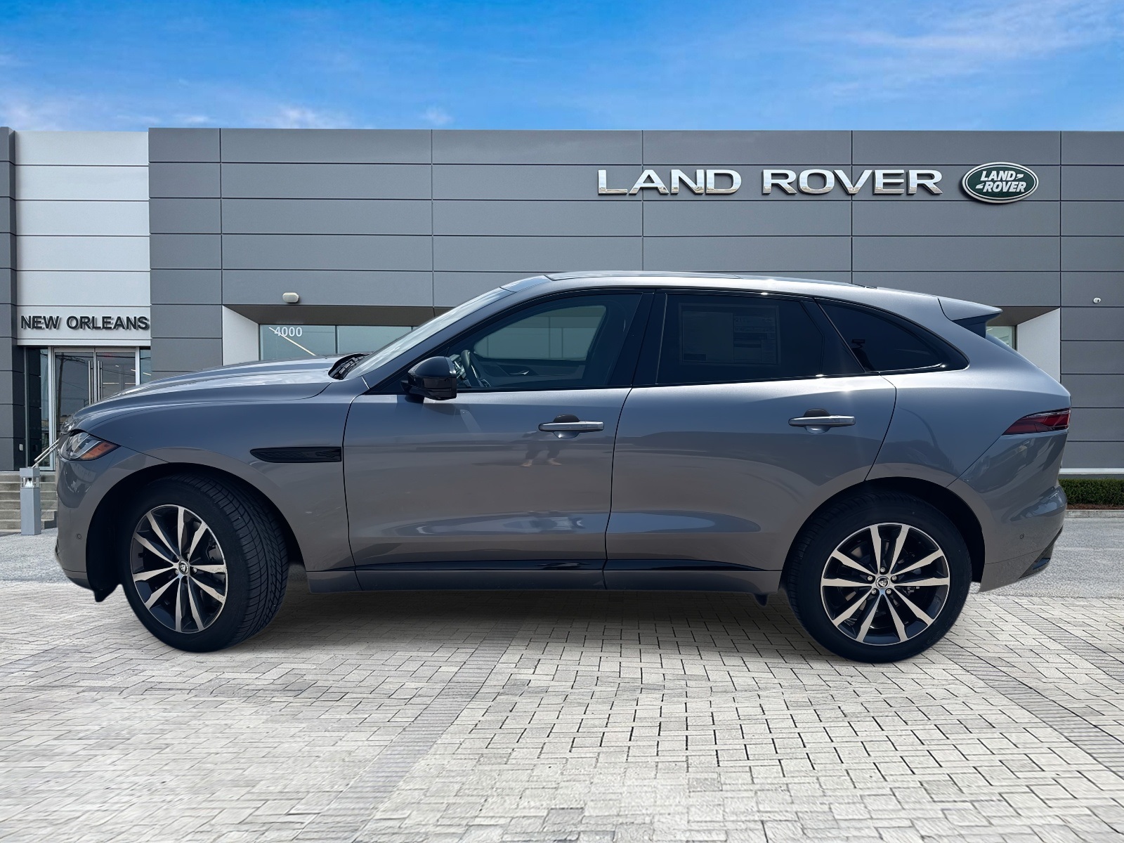 2026 Jaguar F-PACE P400 R-Dynamic S photo 2