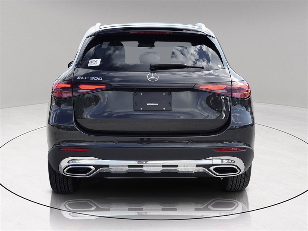 2026 Mercedes Benz GLC 300 photo 2