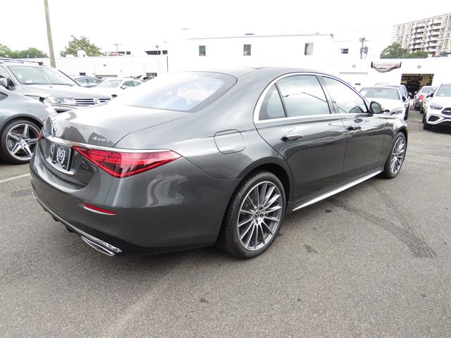 2024 Mercedes Benz S 580 4MATIC photo 4