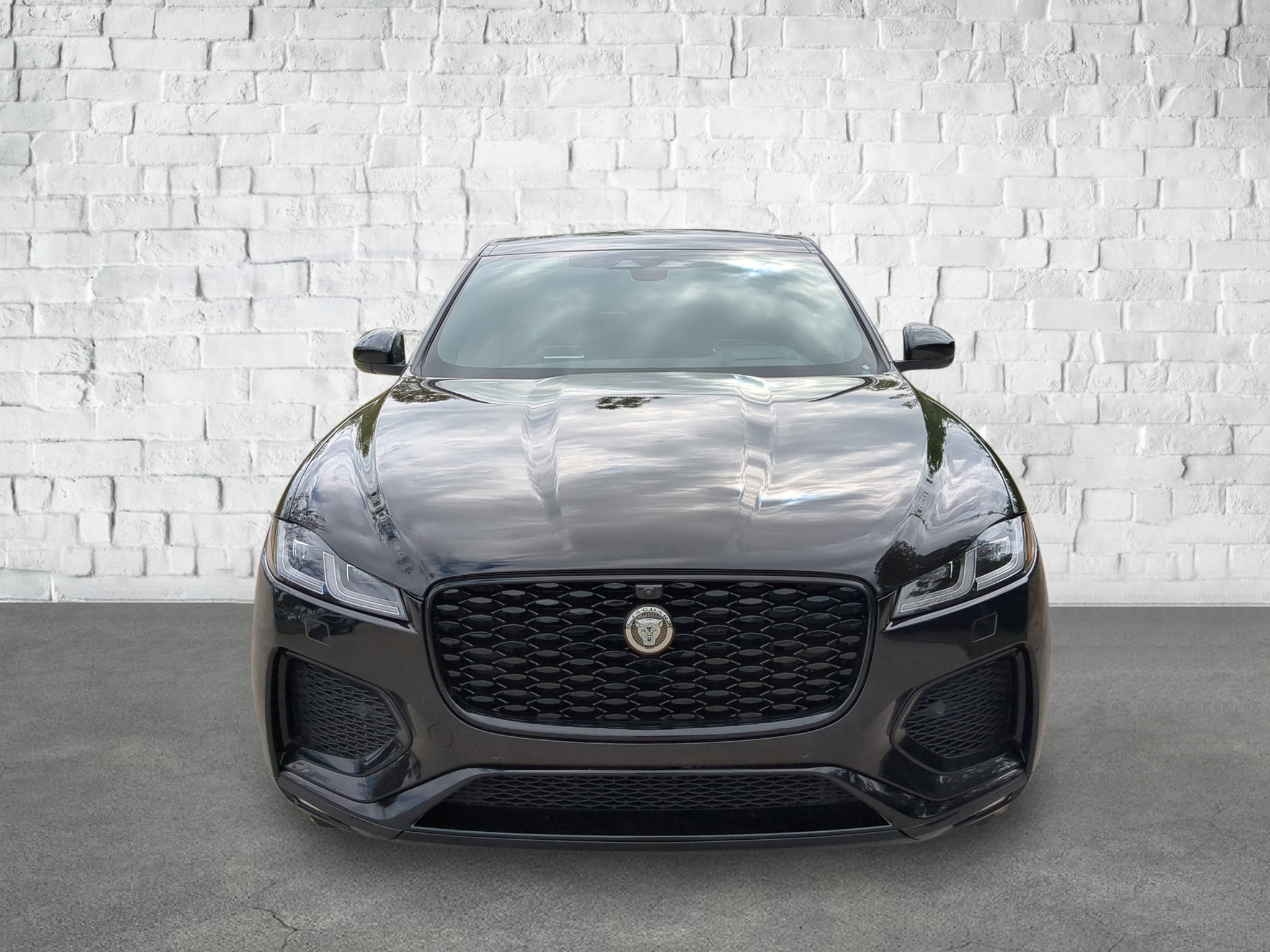 2026 Jaguar F-PACE P400 R-Dynamic S photo 2