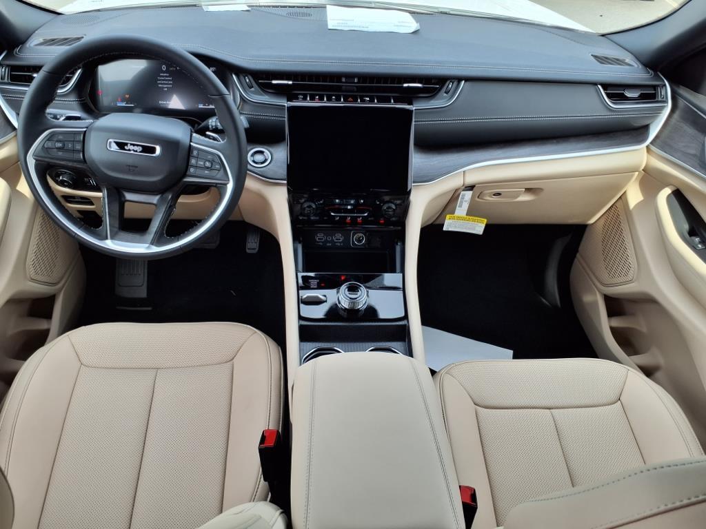 2025 Jeep Grand Cherokee Limited photo 20