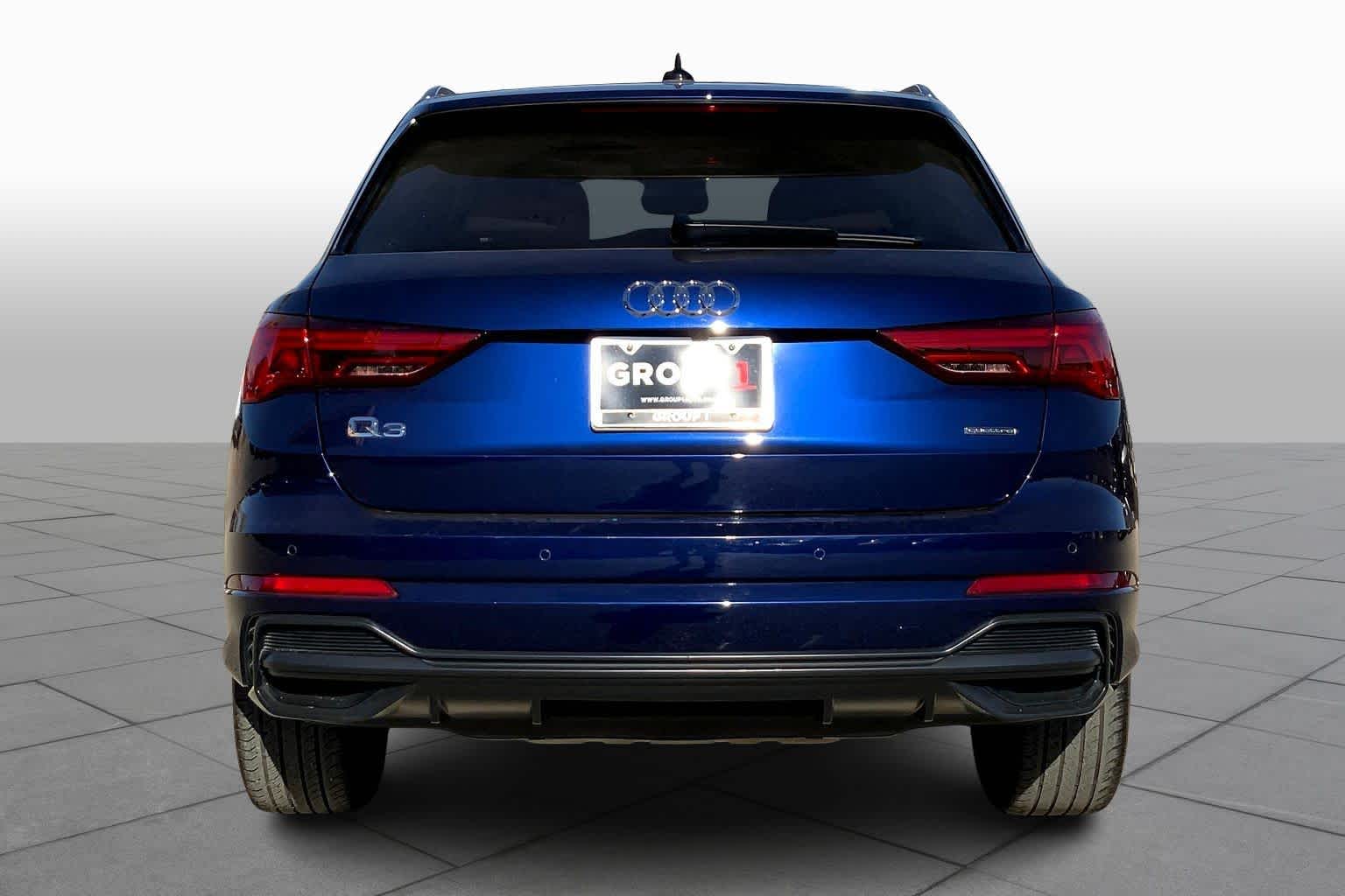 2022 Audi Q3 S line Premium Plus photo 4