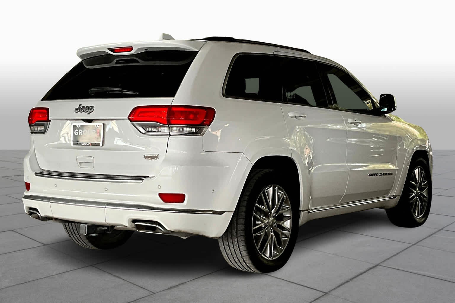 2017 Jeep Grand Cherokee Summit photo 12