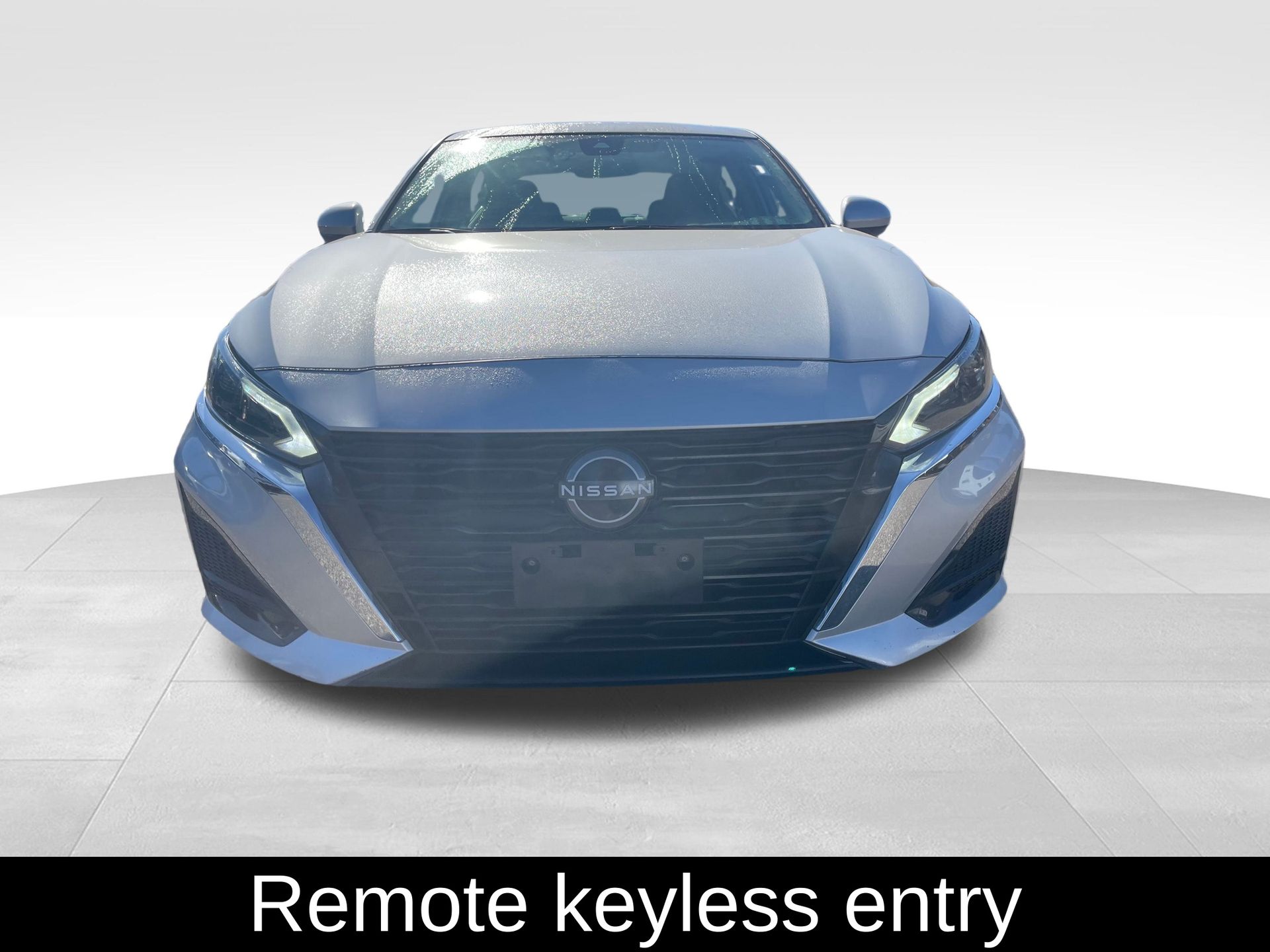 2023 Nissan Altima 2.5 SV photo 2