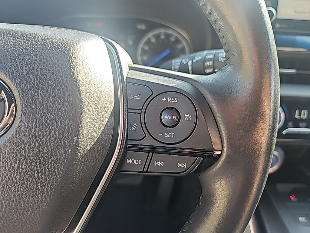 2021 Toyota Venza XLE photo 22