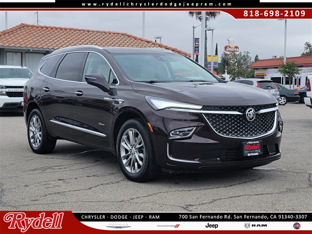 2023 Buick Enclave Avenir's photo