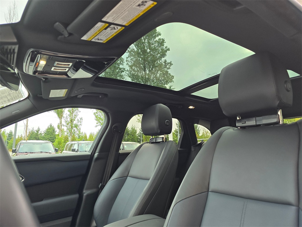 2025 Land Rover Range Rover Velar S photo 22