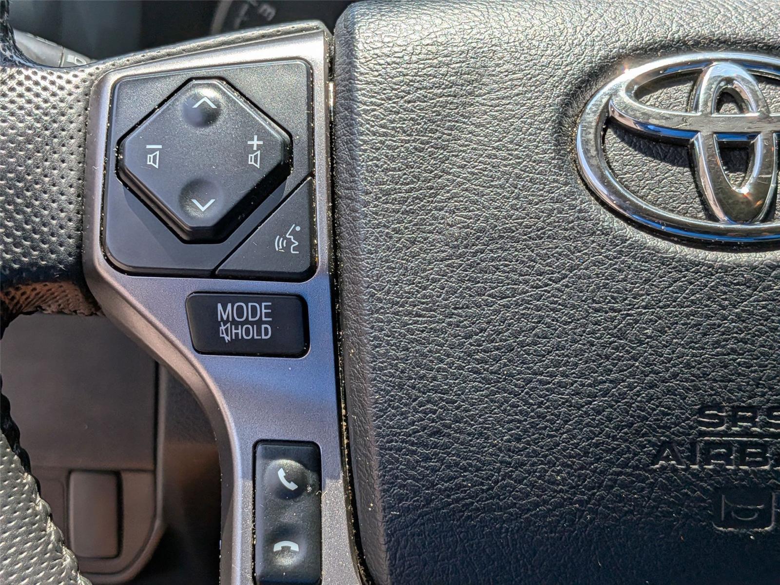 2023 Toyota Tacoma SR5 Double Cab V6 photo 16
