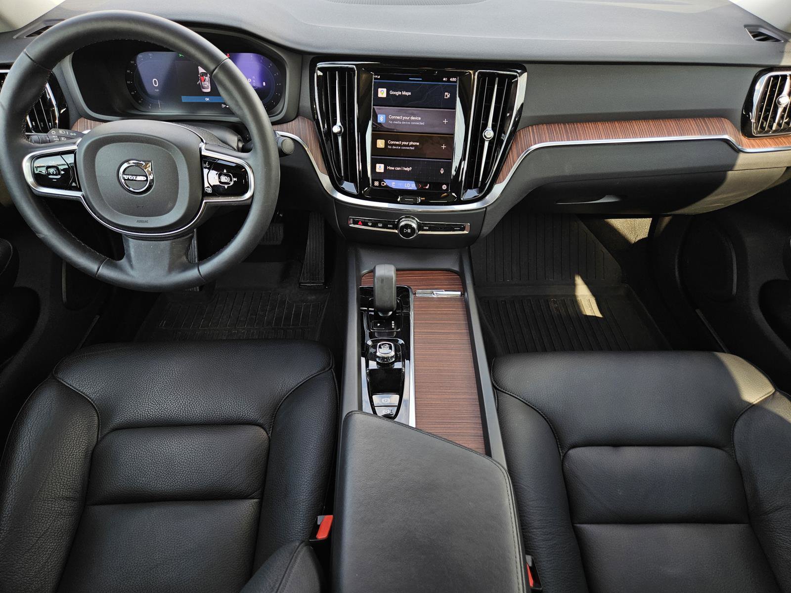 2024 Volvo S60 B5 AWD Plus photo 31