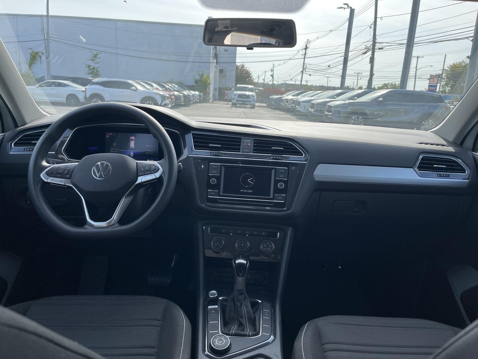 2022 Volkswagen Tiguan S photo 12