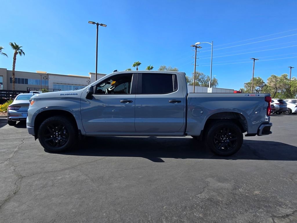2025 Chevrolet Silverado 1500 Custom photo 3