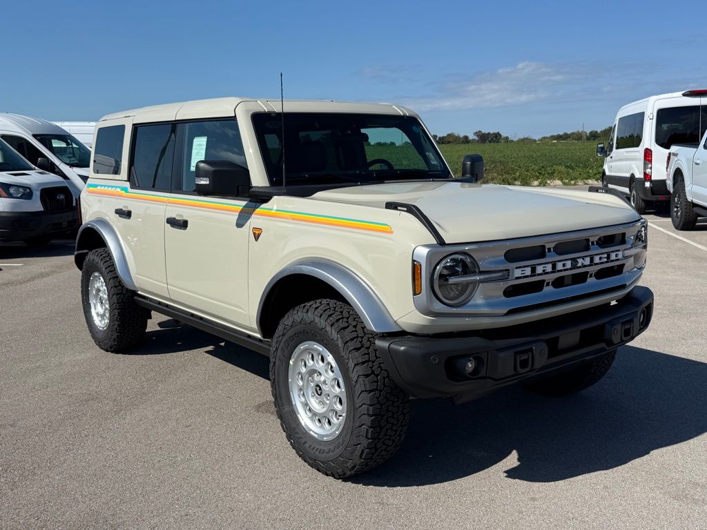 2025 Ford Bronco Badlands photo 2