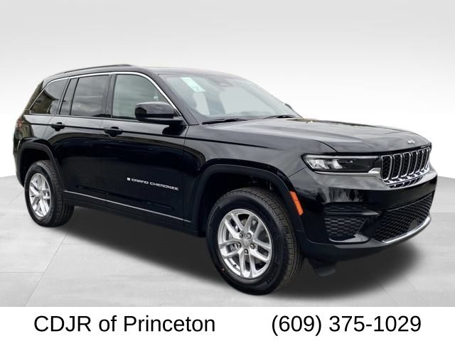 2025 Jeep Grand Cherokee Laredo's photo