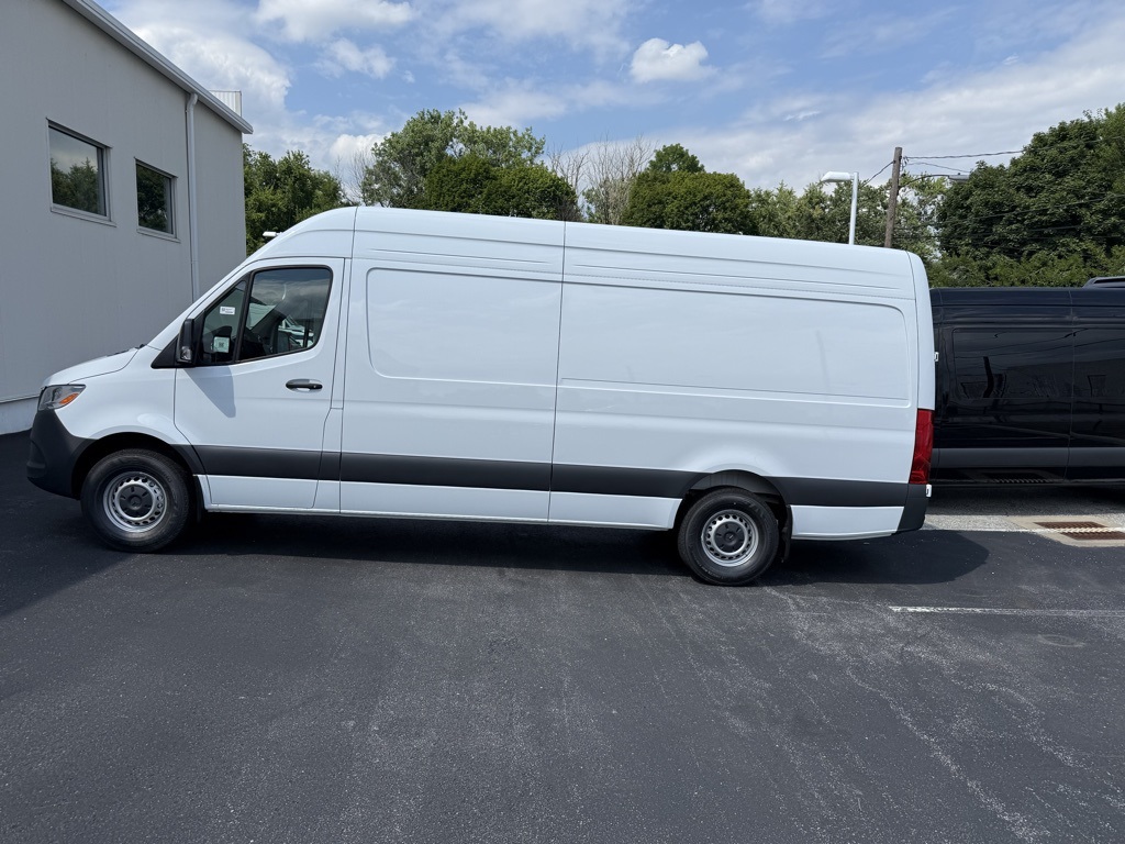 2025 Mercedes-Benz Sprinter Cargo Van Base's photo