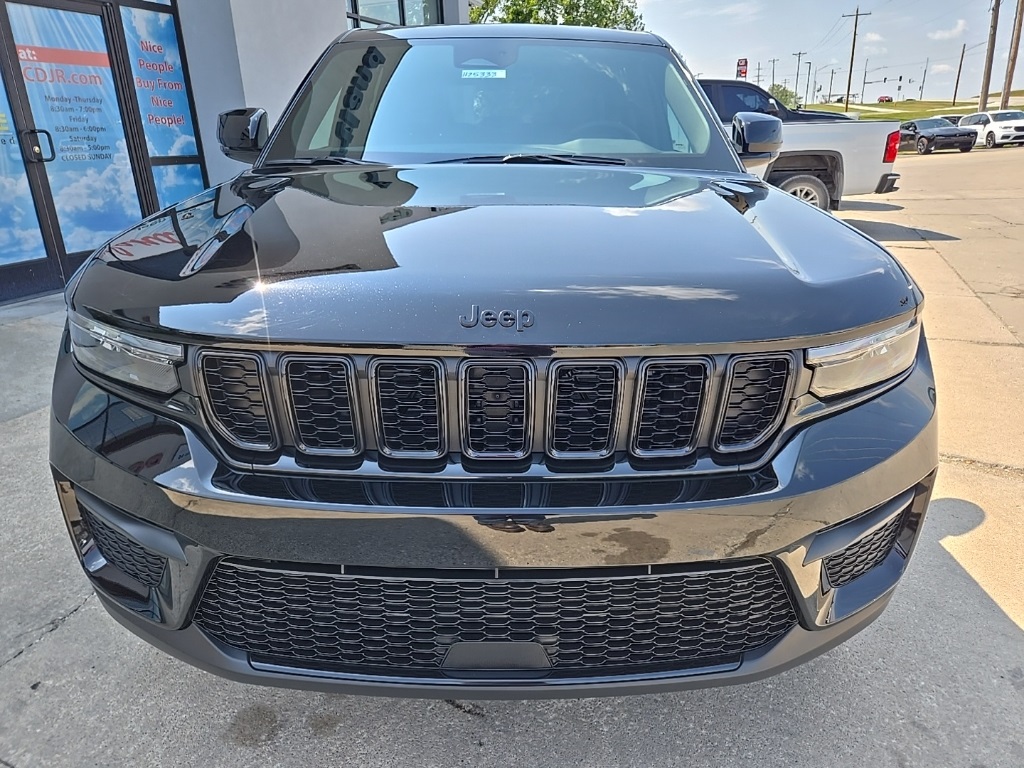2025 Jeep Grand Cherokee Altitude X photo 16