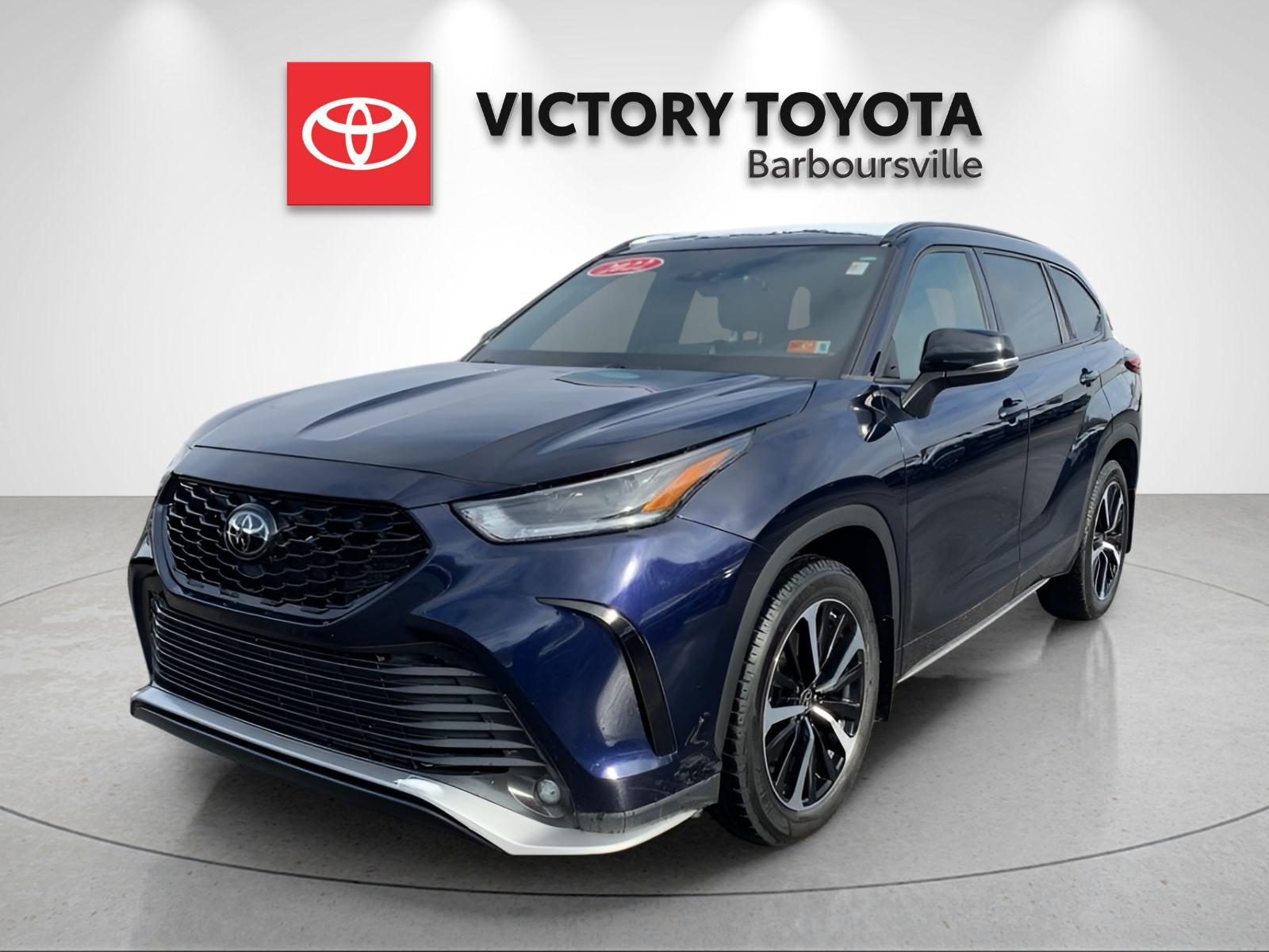 2022 Toyota Highlander XSE's photo