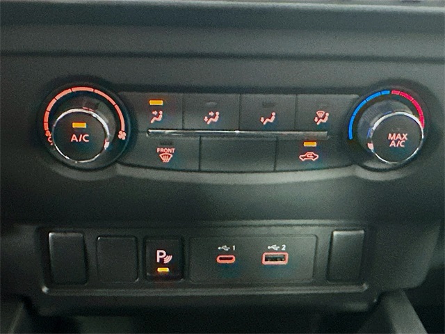 2025 Nissan Frontier SV photo 14