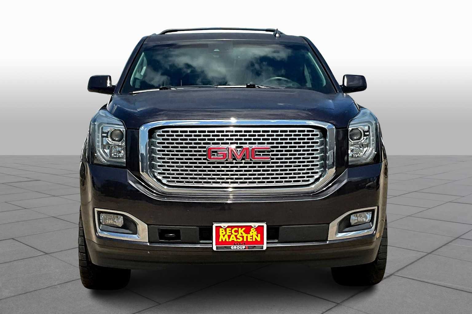 2017 Gmc Yukon XL Denali photo 3