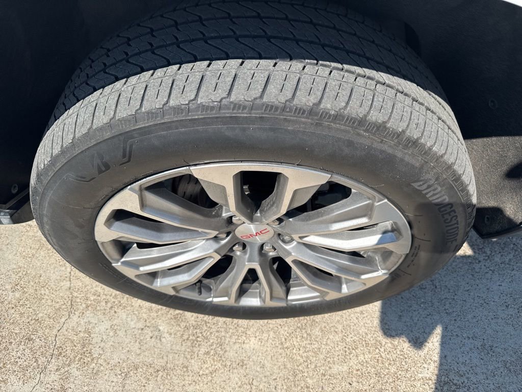 2021 Gmc Yukon XL Denali photo 2