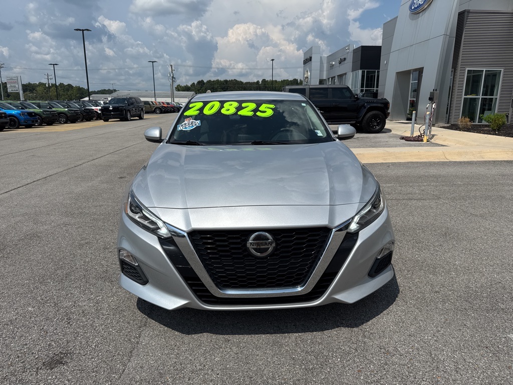2022 Nissan Altima 2.5 SV photo 2