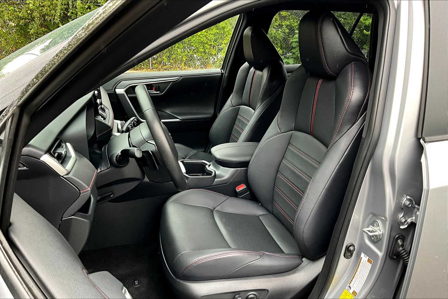 2023 Toyota RAV4 Prime XSE Premium photo 13