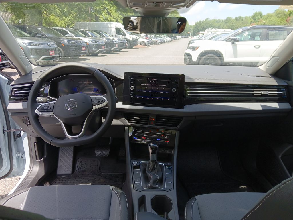2025 Volkswagen Jetta 1.5T SE photo 12
