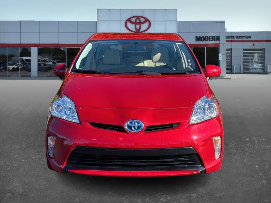 2015 Toyota Prius Four photo 2