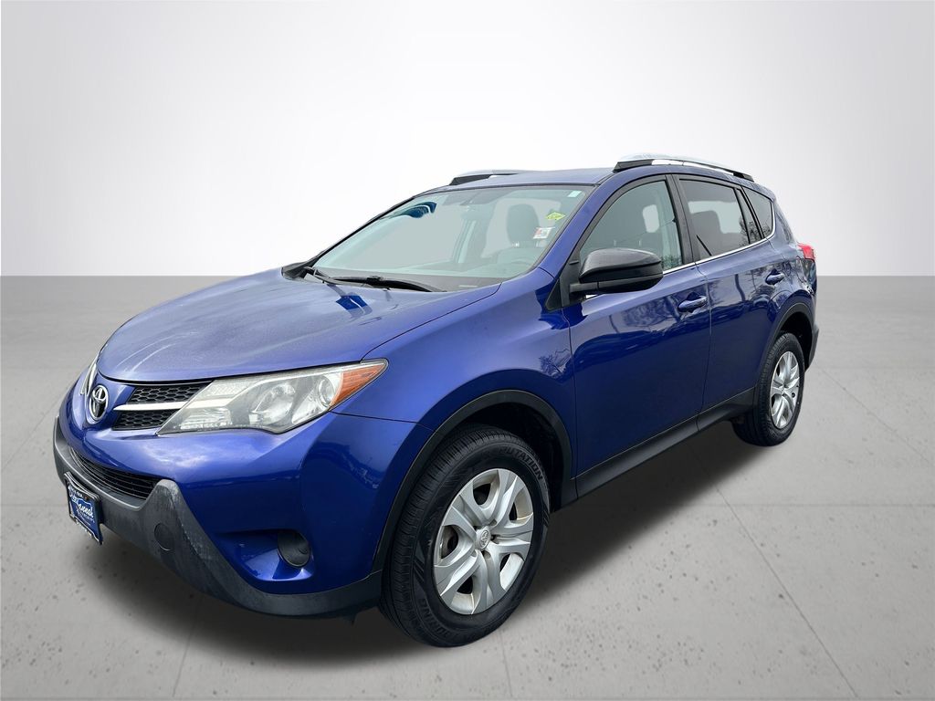 2015 Toyota RAV4 LE photo 2