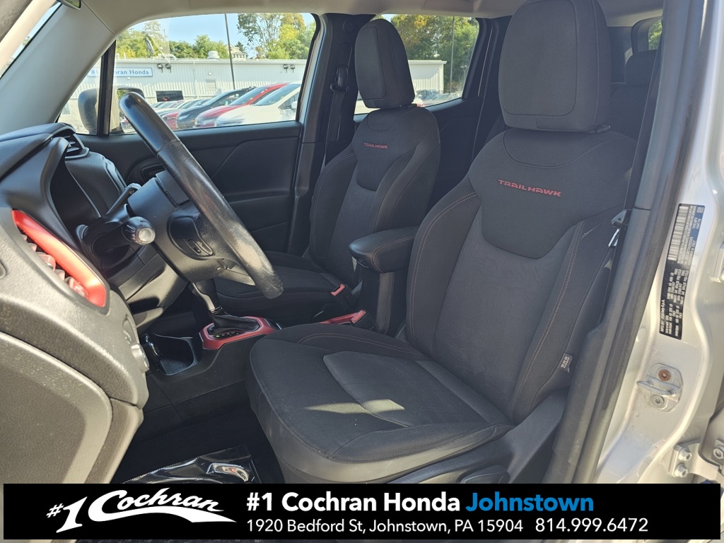 2016 Jeep Renegade Trailhawk photo 14